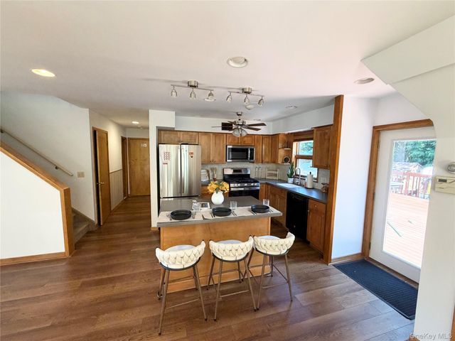 180 E Railroad Avenue, West Haverstraw, NY 10993