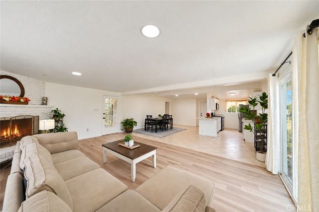 11961 Sandy, Anaheim, CA 92804
