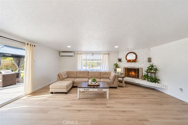 11961 Sandy, Anaheim, CA 92804