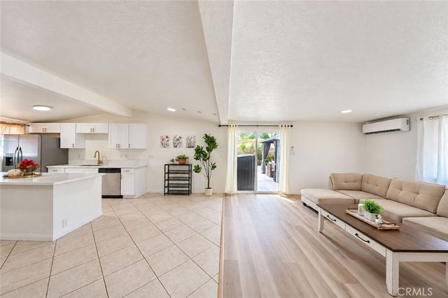 11961 Sandy, Anaheim, CA 92804