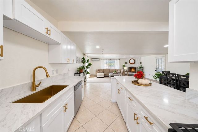 11961 Sandy, Anaheim, CA 92804