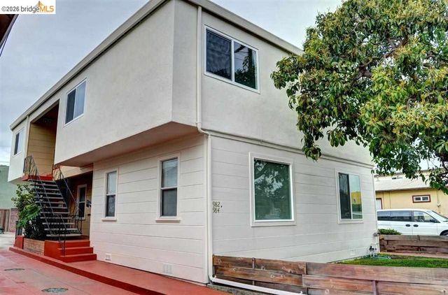 986 Kains Ave, Albany, CA 94705