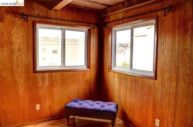 986 Kains Ave, Albany, CA 94705