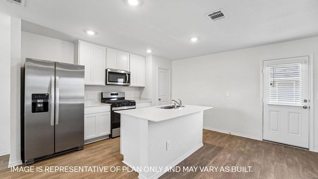 1047 Phantom Hill BLVD, Buda, TX 78610