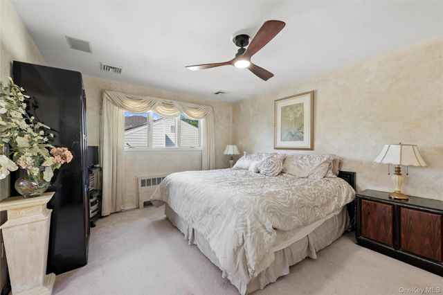 2105 Holland Way, Merrick, NY 11566