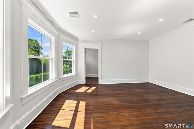 8 South Main Street, New Milford, CT 06776