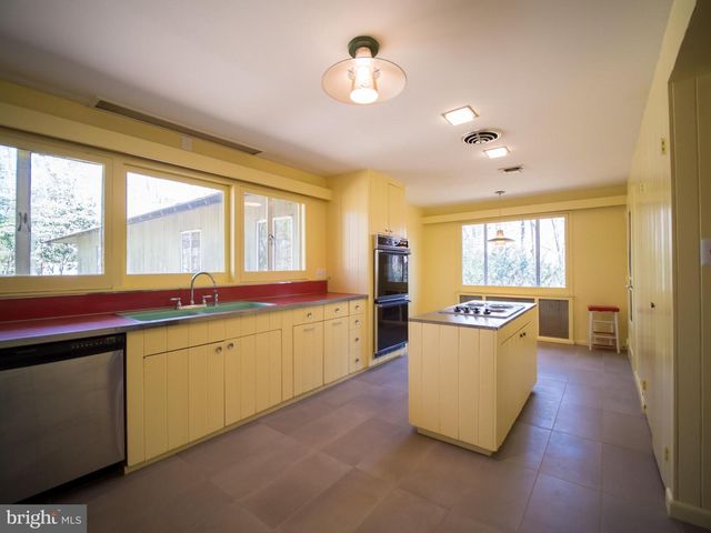 4313 WOODLARK DR, Annandale, VA 22003