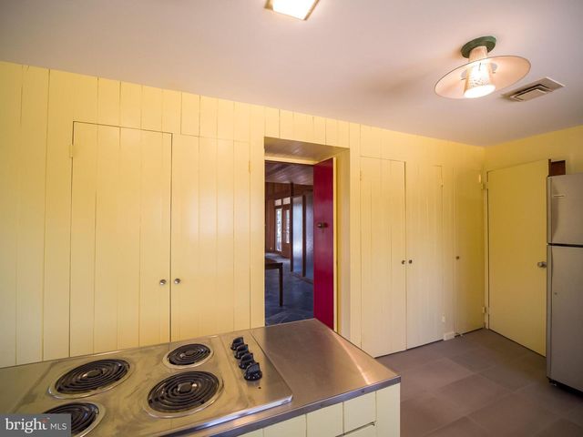 4313 WOODLARK DR, Annandale, VA 22003