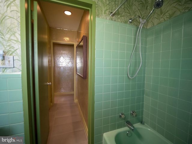 4313 WOODLARK DR, Annandale, VA 22003
