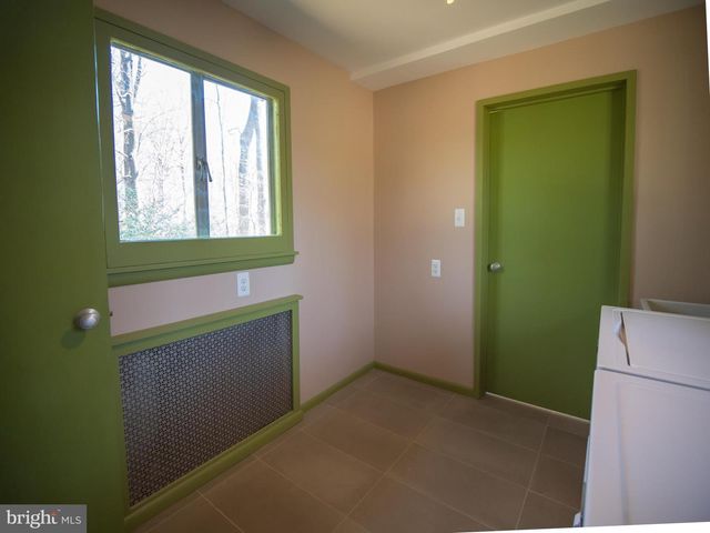 4313 WOODLARK DR, Annandale, VA 22003