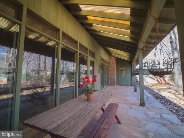 4313 WOODLARK DR, Annandale, VA 22003