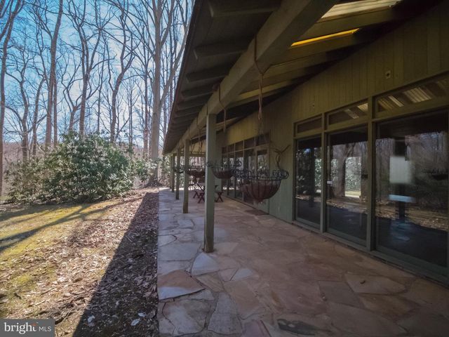 4313 WOODLARK DR, Annandale, VA 22003