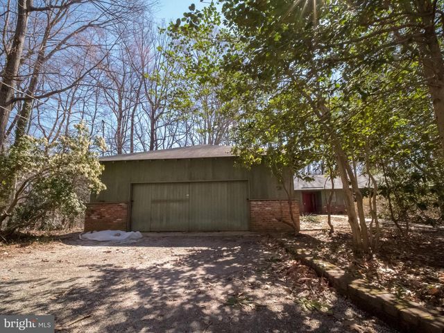 4313 WOODLARK DR, Annandale, VA 22003