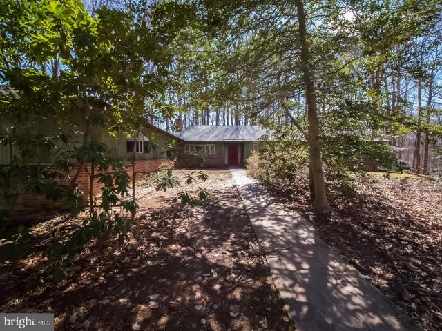 4313 WOODLARK DR, Annandale, VA 22003