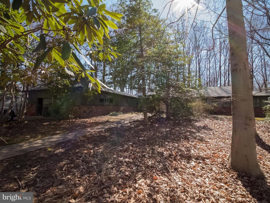 4313 WOODLARK DR, Annandale, VA 22003