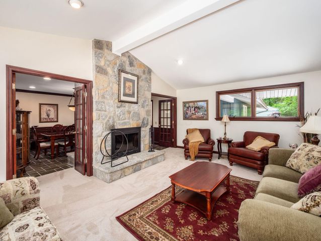 6107 Riverside Drive, Powell, OH 43065