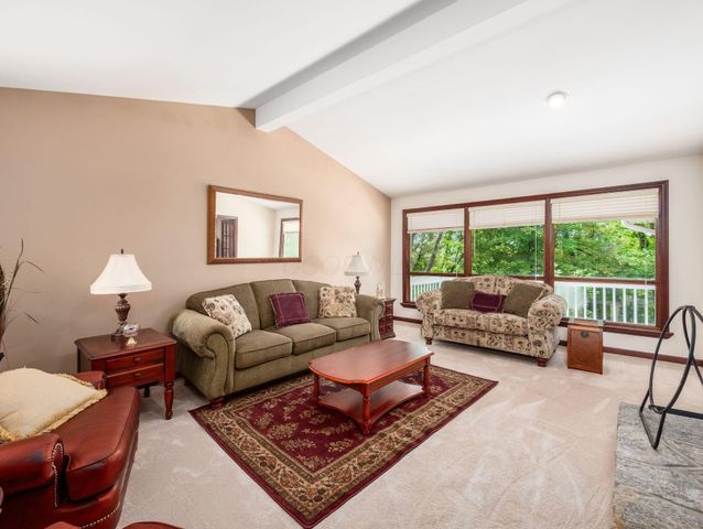 6107 Riverside Drive, Powell, OH 43065