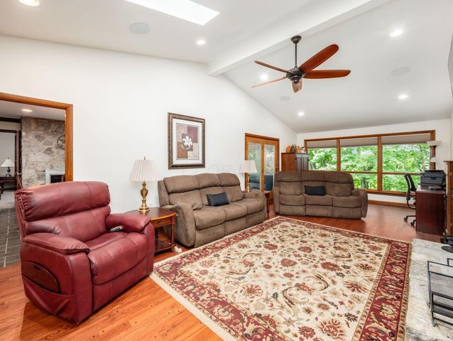 6107 Riverside Drive, Powell, OH 43065