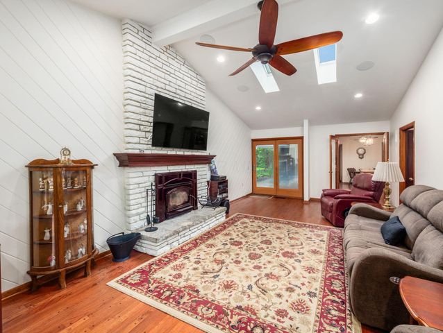 6107 Riverside Drive, Powell, OH 43065