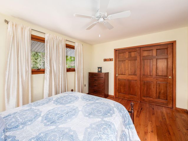 6107 Riverside Drive, Powell, OH 43065