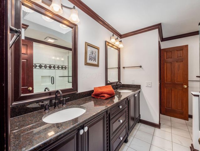 6107 Riverside Drive, Powell, OH 43065