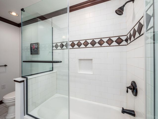 6107 Riverside Drive, Powell, OH 43065