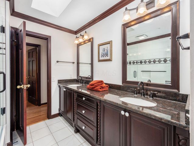 6107 Riverside Drive, Powell, OH 43065