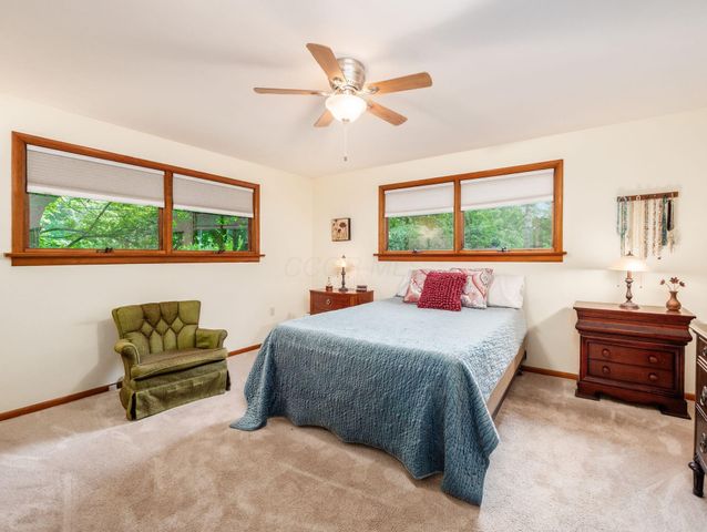 6107 Riverside Drive, Powell, OH 43065