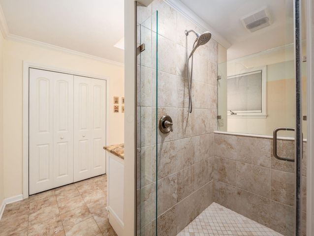6107 Riverside Drive, Powell, OH 43065