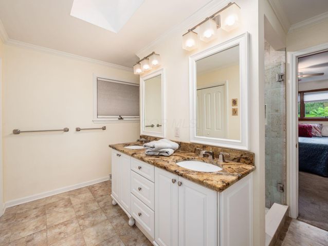 6107 Riverside Drive, Powell, OH 43065