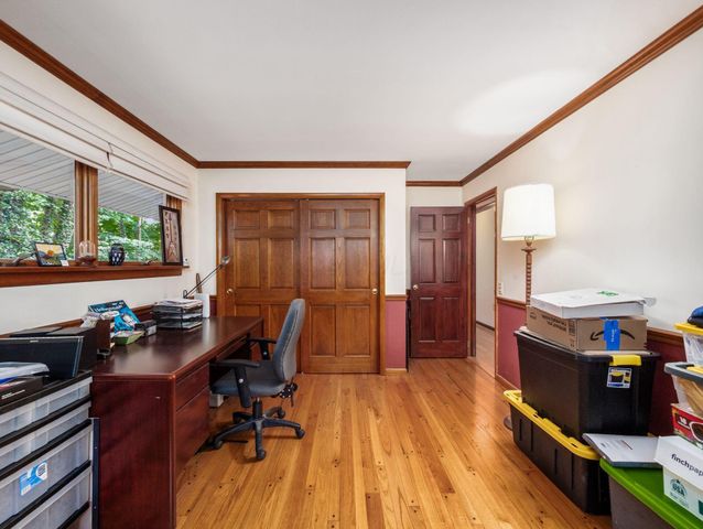 6107 Riverside Drive, Powell, OH 43065