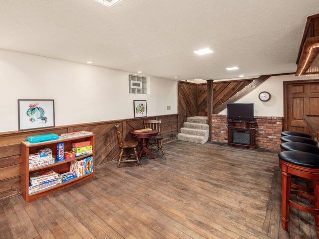 6107 Riverside Drive, Powell, OH 43065