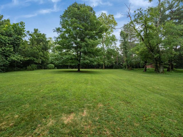 6107 Riverside Drive, Powell, OH 43065