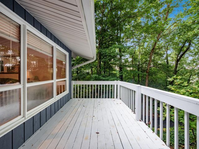 6107 Riverside Drive, Powell, OH 43065