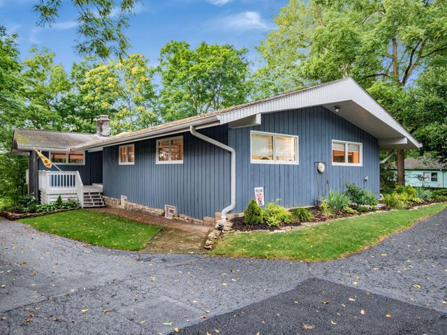 6107 Riverside Drive, Powell, OH 43065