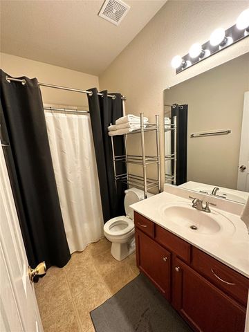 4705 Fort Moultrie LN 104, Austin, TX 78754
