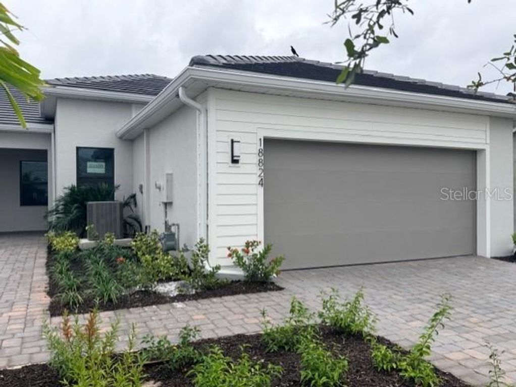 18828 INDIAN ROCK PLACE, Lakewood Ranch, FL 34211