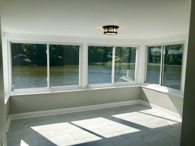 1234 River Terrace, Hobart, IN 46342