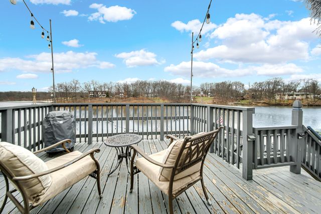 1234 River Terrace, Hobart, IN 46342