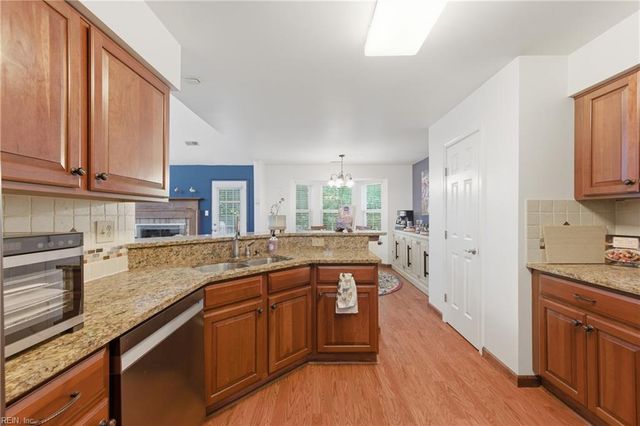116 Lake Pointe DR, Newport News, VA 23603