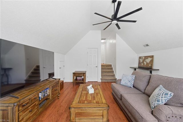 116 Lake Pointe DR, Newport News, VA 23603