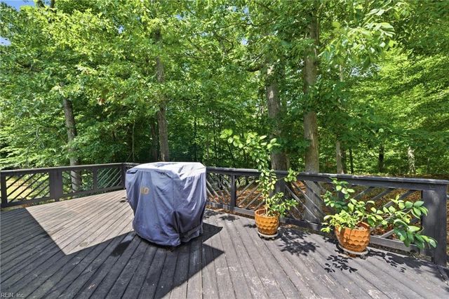 116 Lake Pointe DR, Newport News, VA 23603