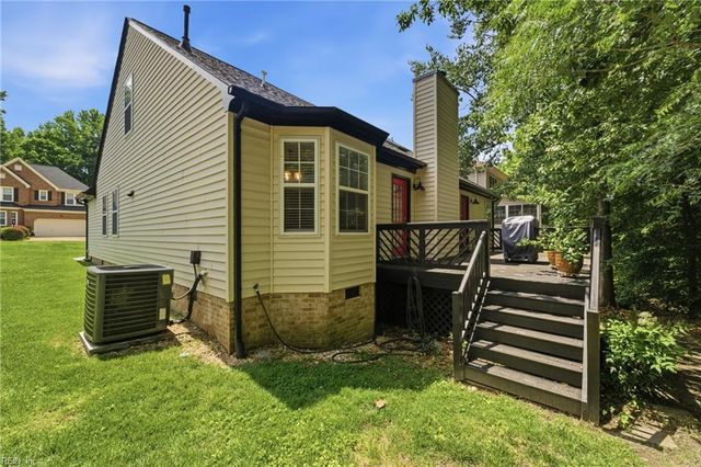 116 Lake Pointe DR, Newport News, VA 23603