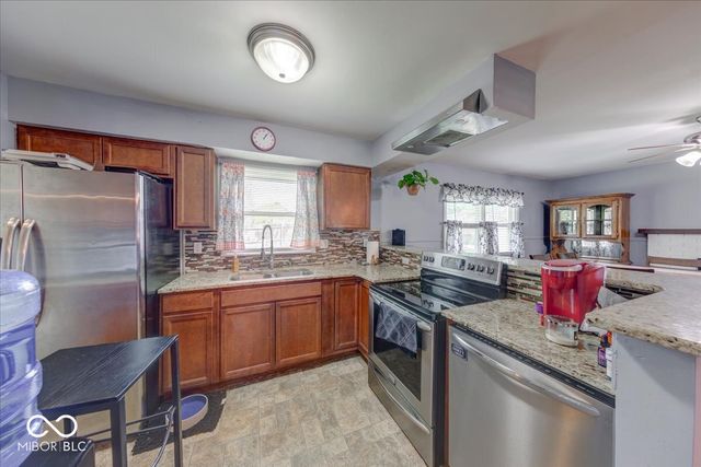 7604 Hillcrest Drive, Mooresville, IN 46158