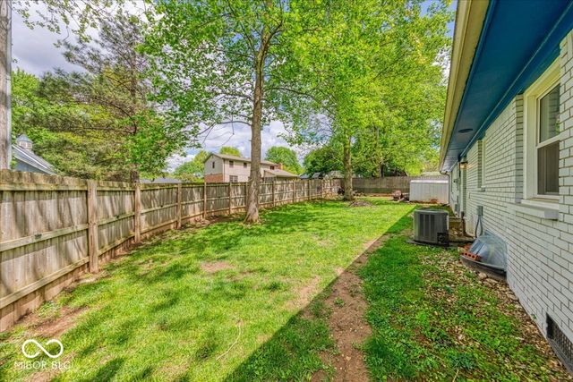 7604 Hillcrest Drive, Mooresville, IN 46158