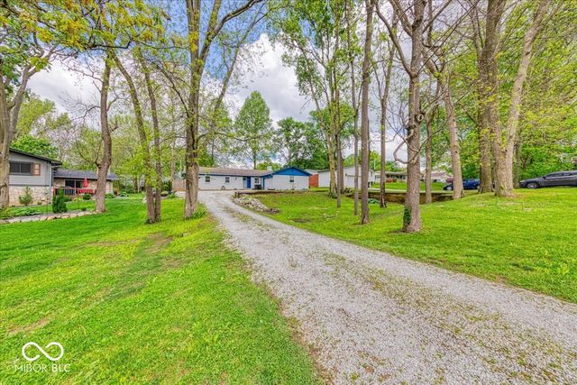 7604 Hillcrest Drive, Mooresville, IN 46158