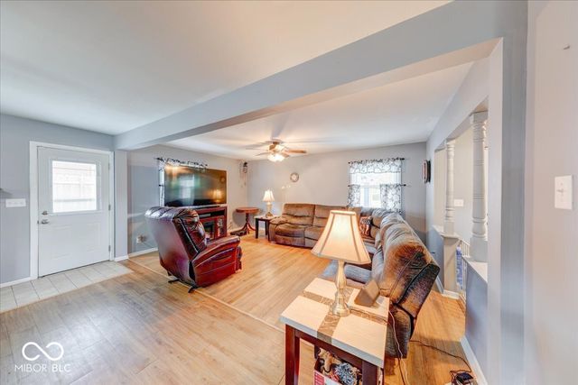 7604 Hillcrest Drive, Mooresville, IN 46158