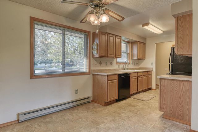 16610 N Suncrest Dr, Nine Mile Falls, WA 99026