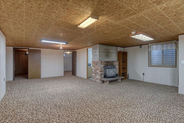 16610 N Suncrest Dr, Nine Mile Falls, WA 99026