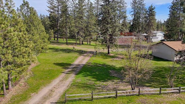 16610 N Suncrest Dr, Nine Mile Falls, WA 99026